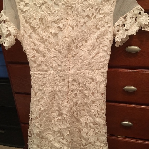 Lace Dress - Picture 2 of 6